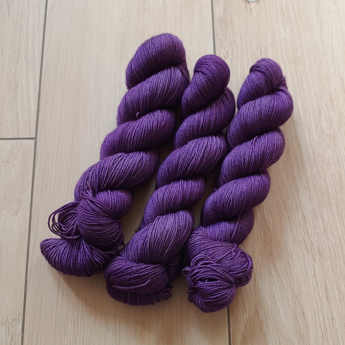 Purple Dandy – Yak Sock