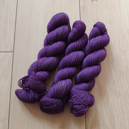 Purple Dandy – Yak Sock