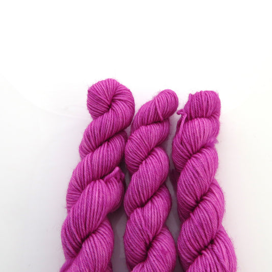 Cyclameno - Smooth Sock Kitten