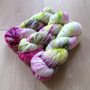 Dragonfruit – Sock Extra White