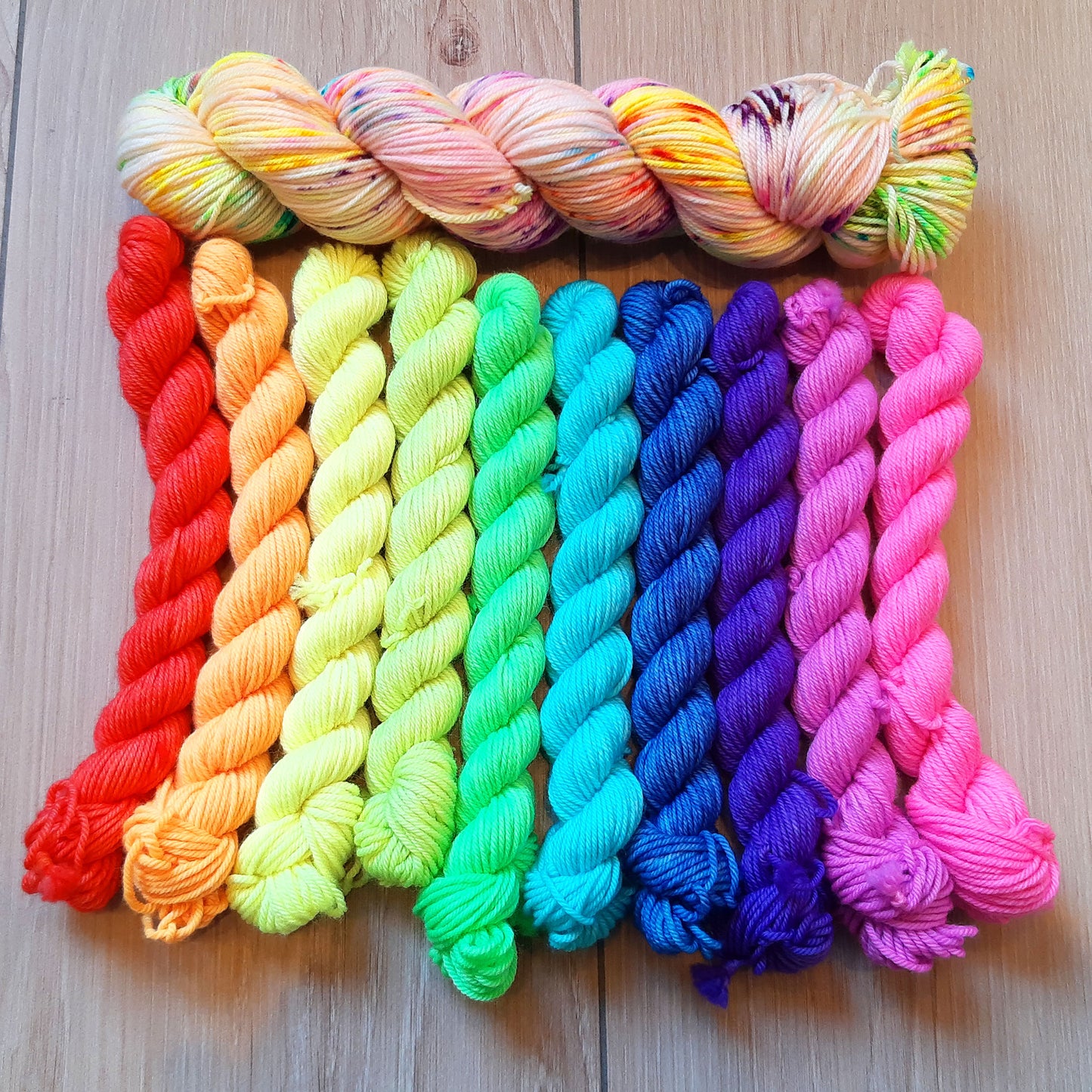 Super Neon - Smooth DK Kitten Set