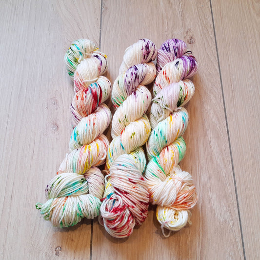 Quirky Rainbow – Smooth DK