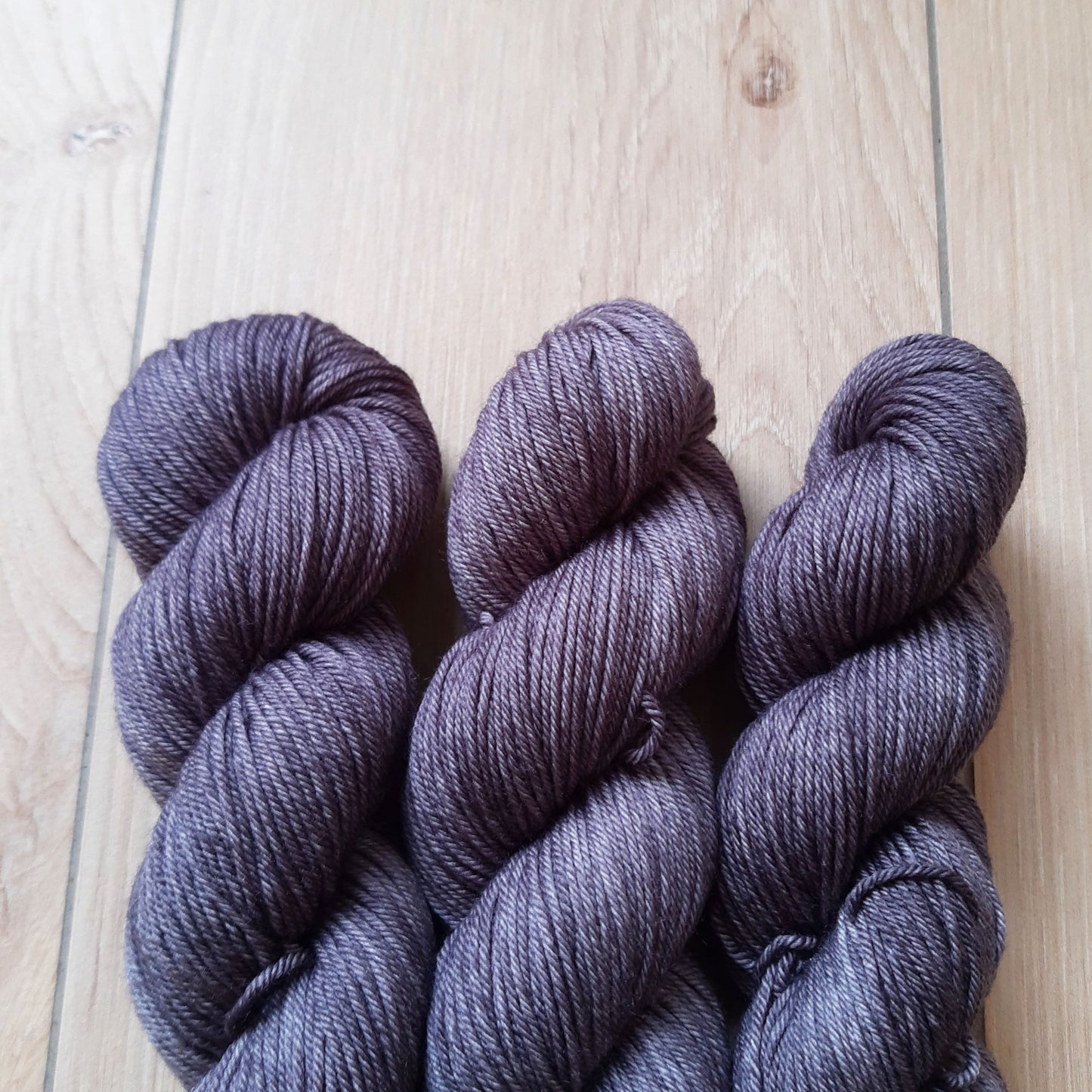Stealing Thunder – Colourful Smooth DK