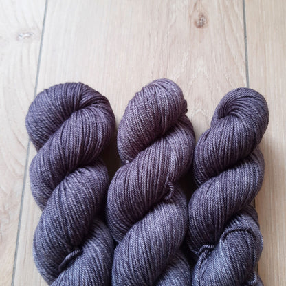 Stealing Thunder – Colourful Smooth DK