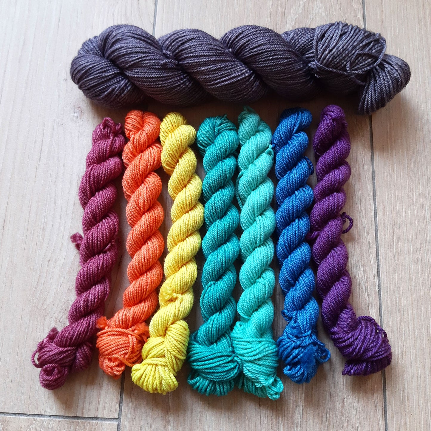 Rainbow but darker - Smooth DK Kitten Set