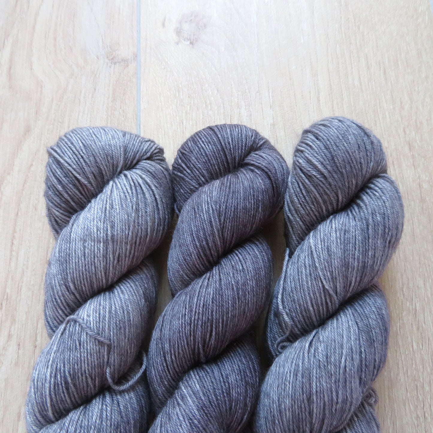 Stealing Thunder – Smooth Sock